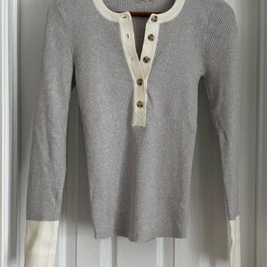 Faherty Women’s Ribbed Henley Long-Sleeve Top - Light Gray with Cream Trim